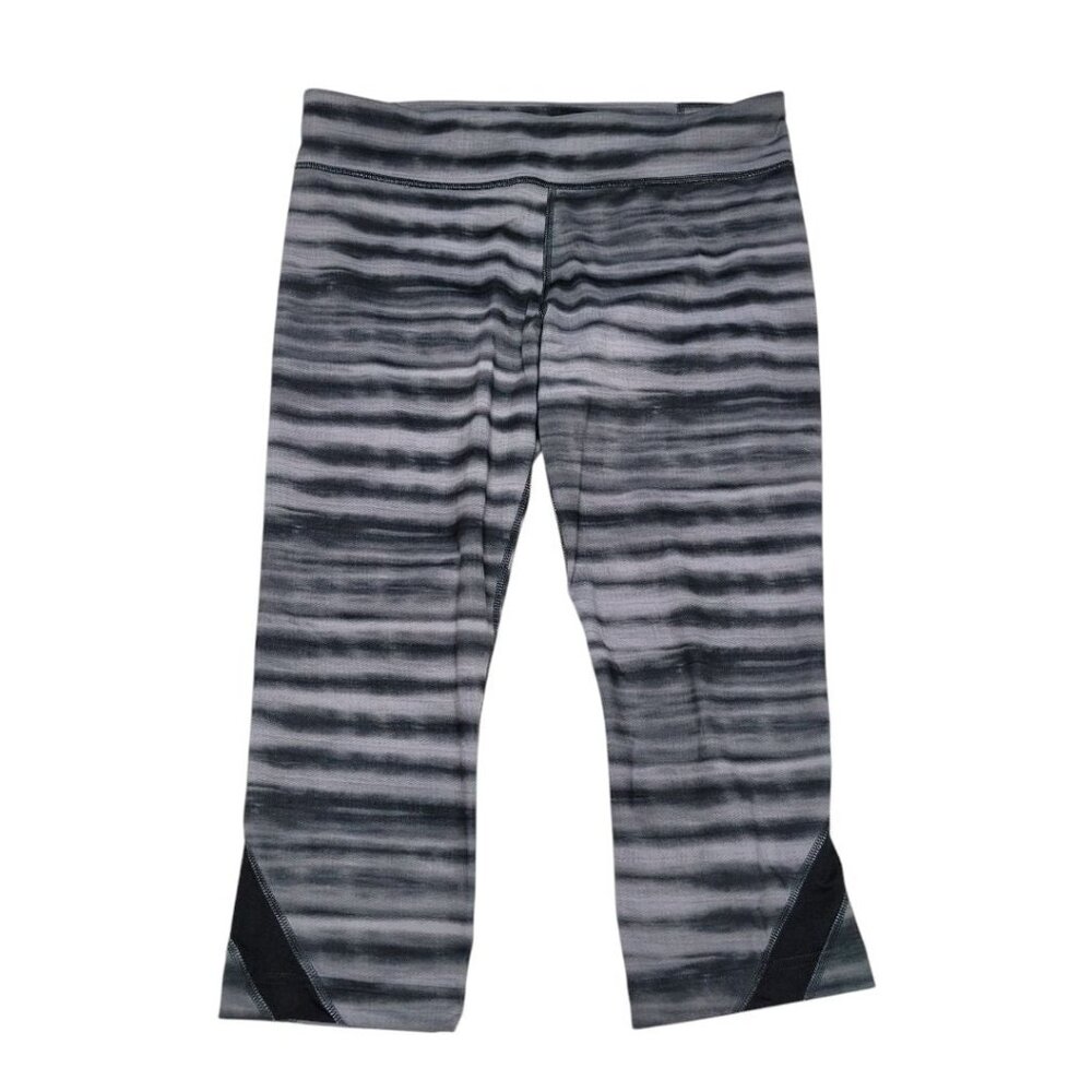 Under Armour Gray Stripe Legging Short Cropped Athletic Waist Pocket‎ Womens M